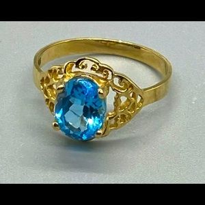 🦋Wow! 10k Vintage Swiss Blue Topaz Ring in 10k Solid Gold.